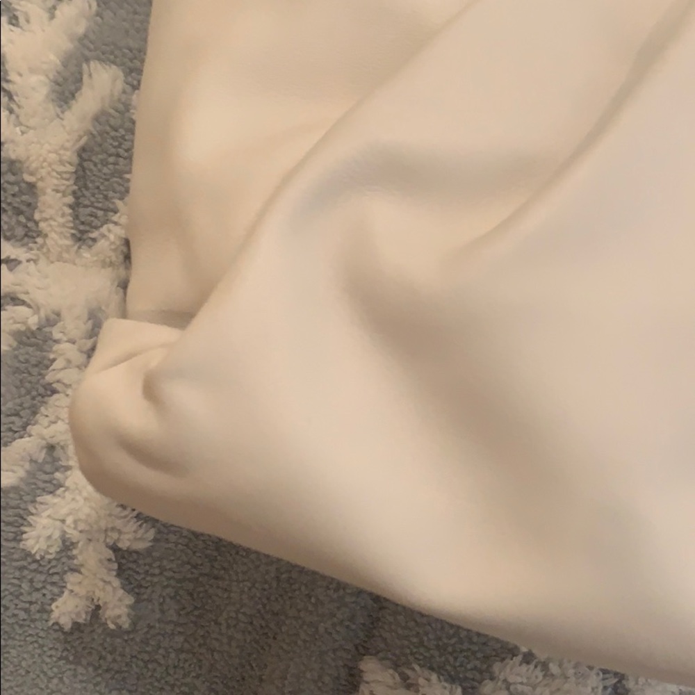 Bottega Veneta white shoulder pouch - Picture 5 of 14